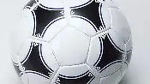 英超惊图：阿诺德转会皇马只差临门一脚！