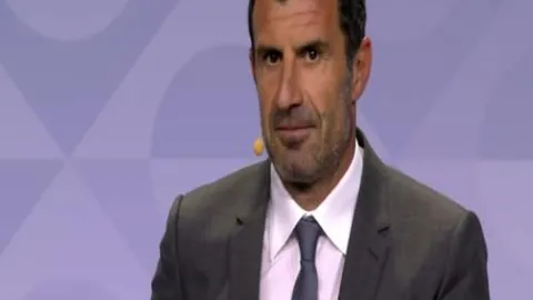 📢欧冠16强抽签聚焦：巴萨前景看好，利物浦冠军征程展望？